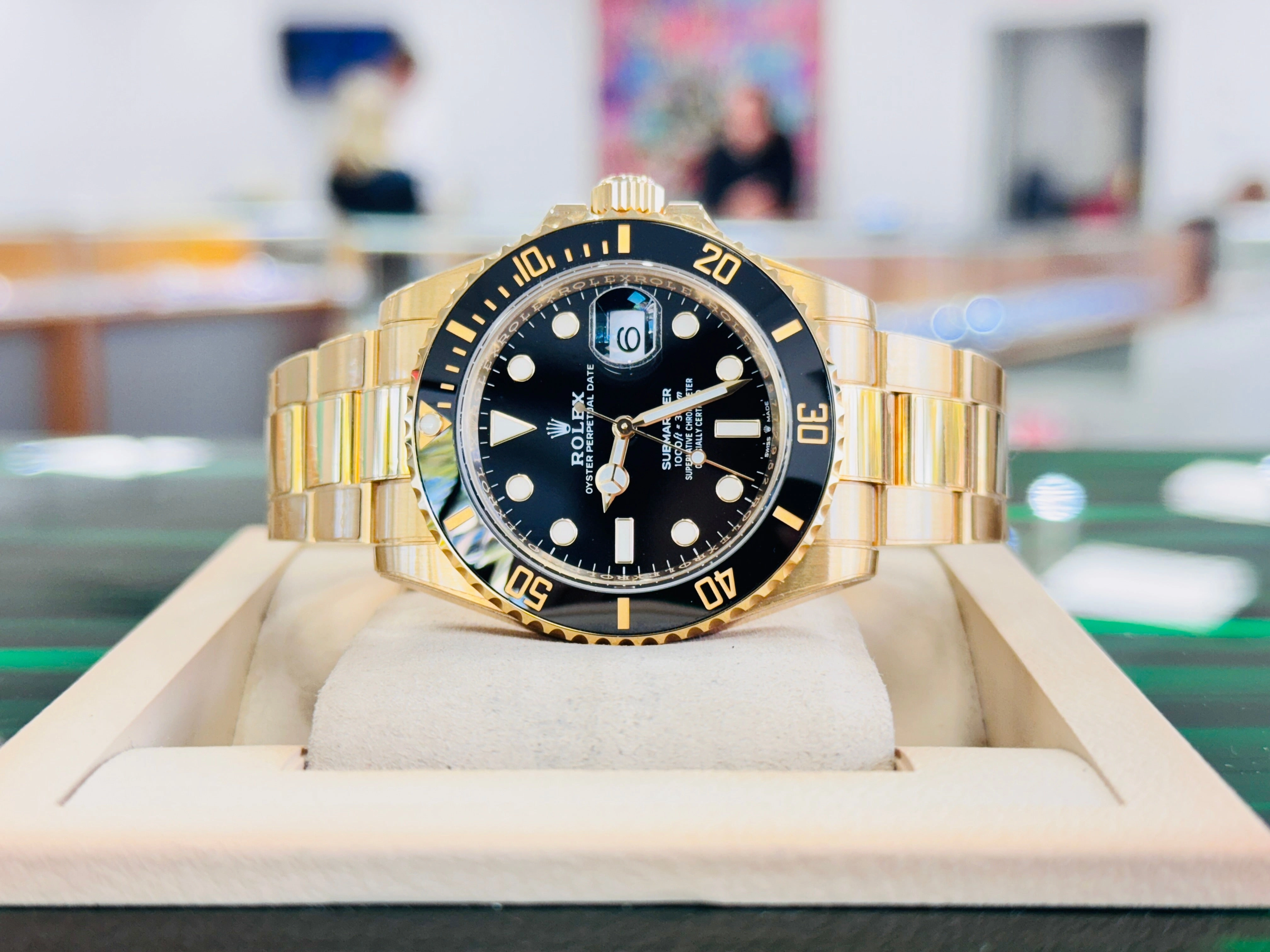 Rolex Submariner Date 126618 LN 41 18K Yellow Gold Black Dial BOX/PAPERS