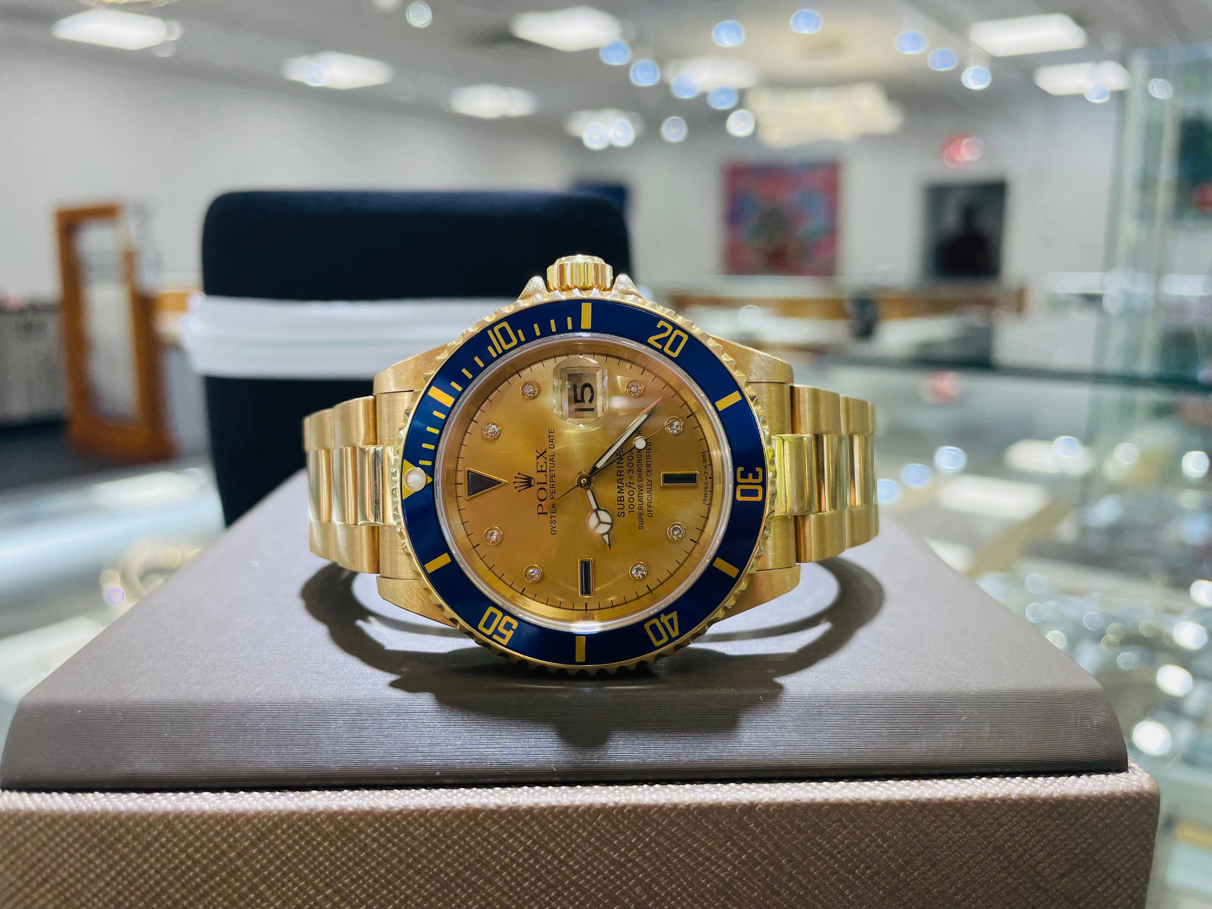 Rolex Submariner Date 16618 Factory Serti Diamond Dial PreOwned Unpolished