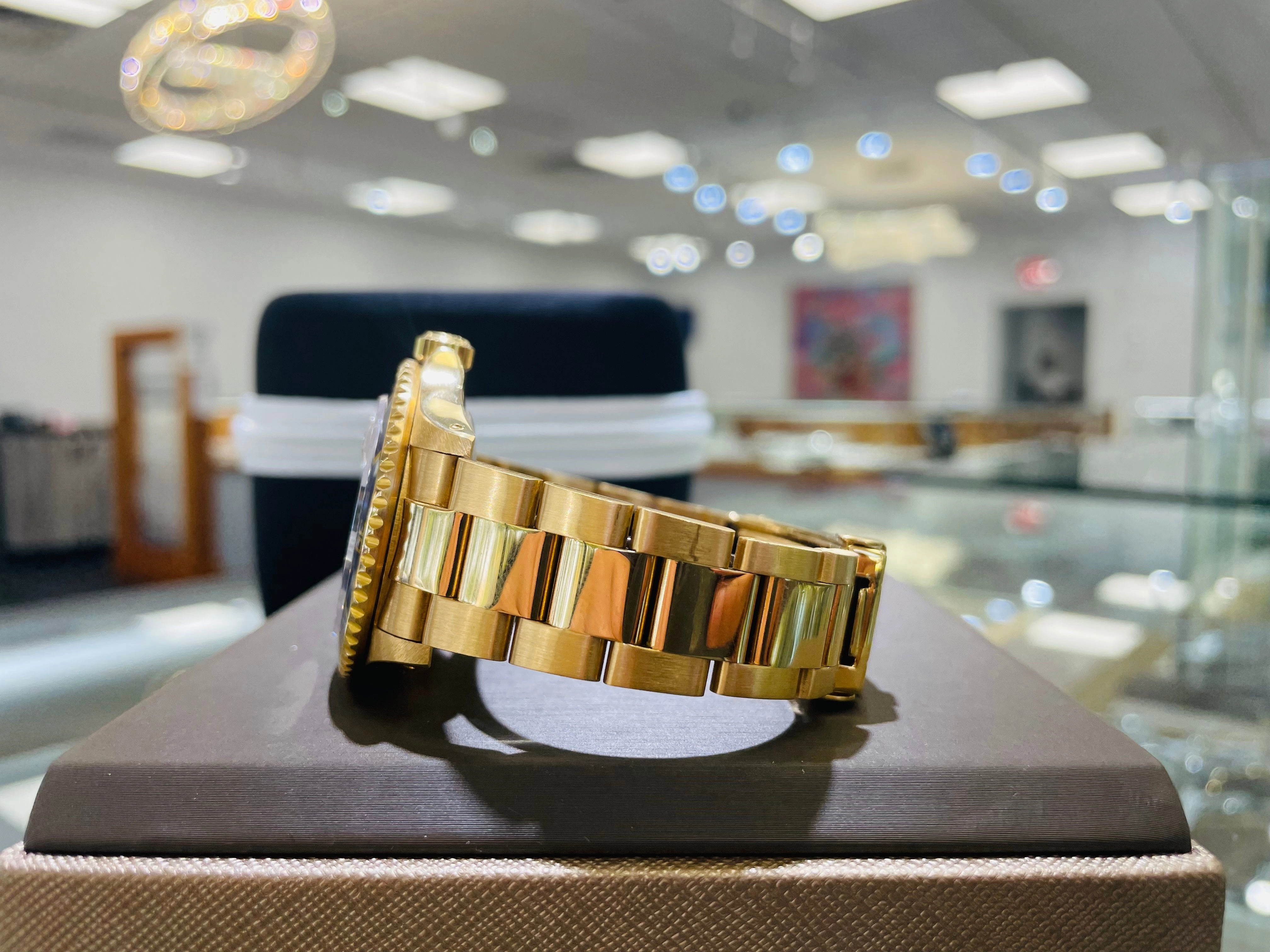 Rolex Submariner Date 16618 Factory Serti Diamond Dial PreOwned Unpolished