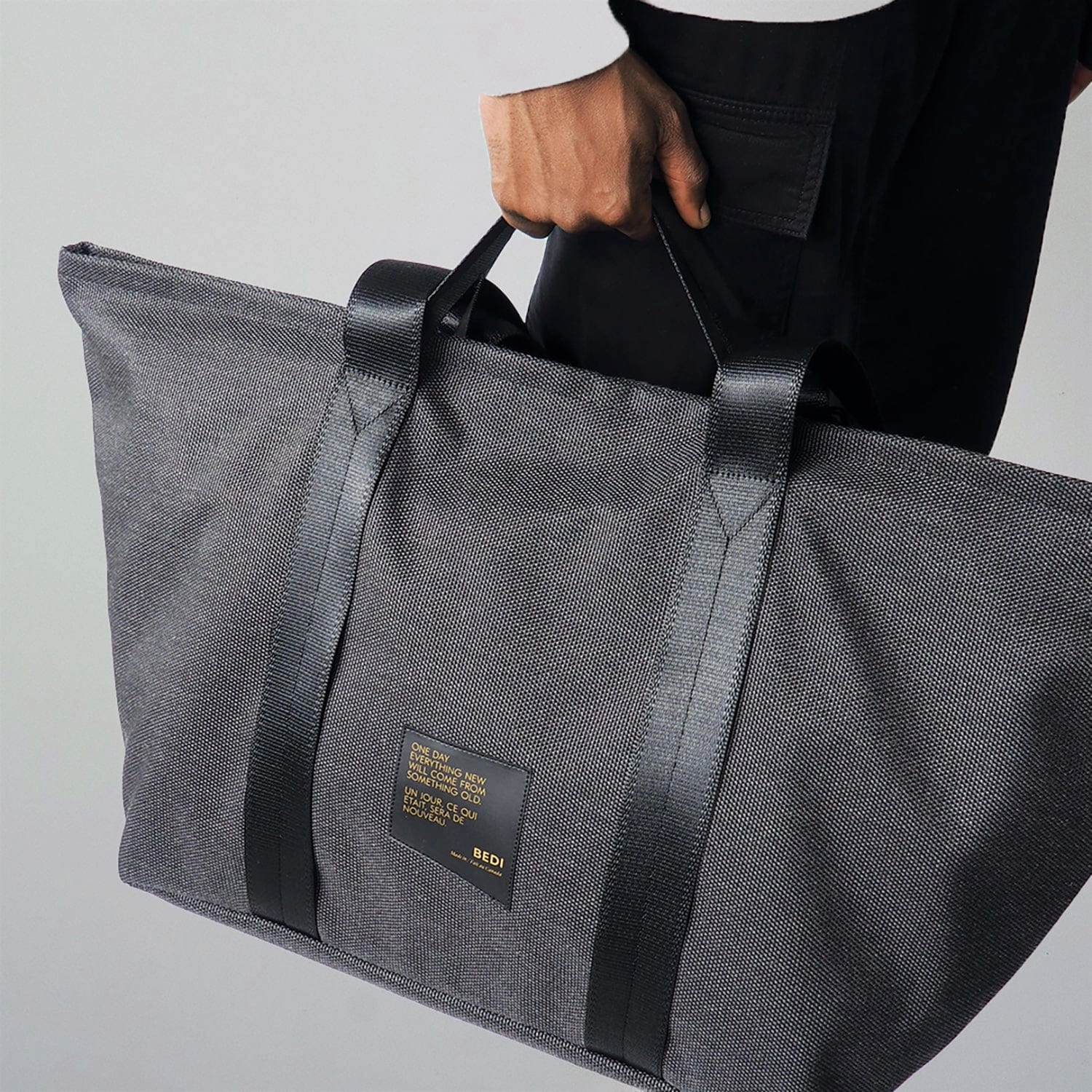 Shoalts Weather-Resistant Twill Vegan Weekender | Multiple Colours