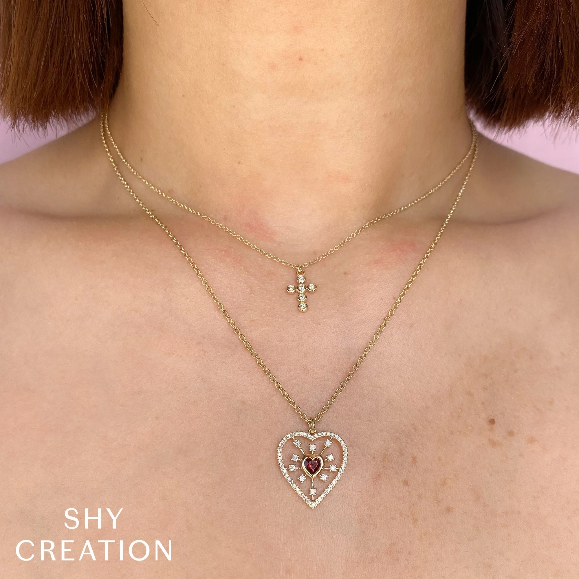 Shy Creation 0.08Ct Diamond Bezel Cross Necklace SC55021367V2