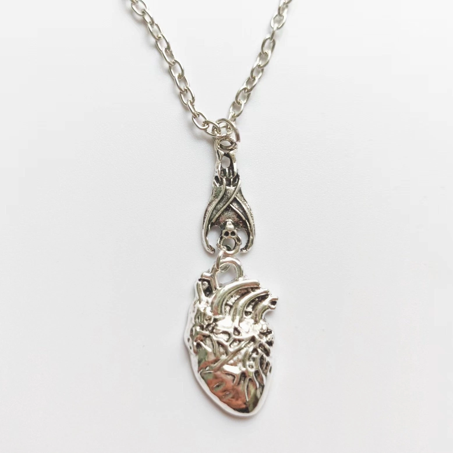 Wholesale Bat bleeding heart bohemian retro necklace
