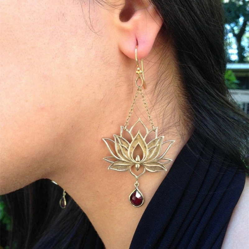 Wholesale Bohemian Style Gold Lotus Shape Set Gemstone Pendant Vintage Earrings