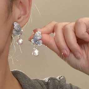 Wholesale Crystal Butterfly Wing Ear Alloy Earrings