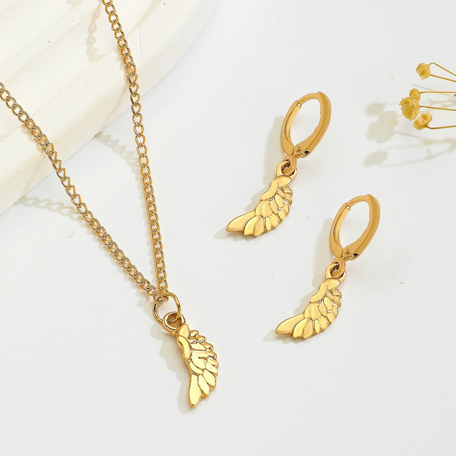 Wholesale Feather Clavicle Alloy Earrings