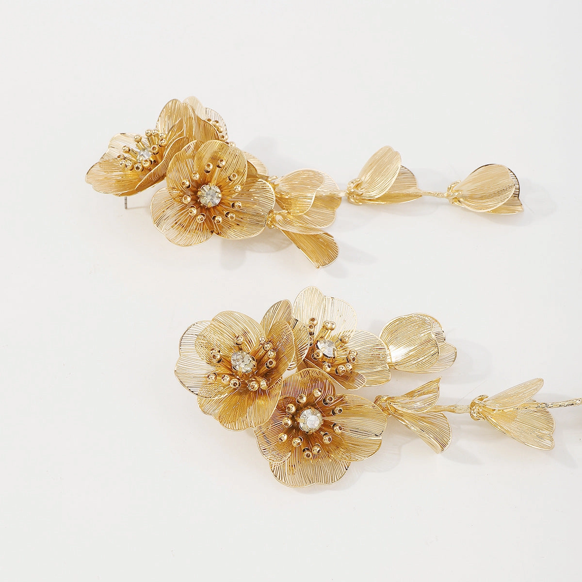 Wholesale Metal Style Three-dimensional Flower Exaggerated Earrings