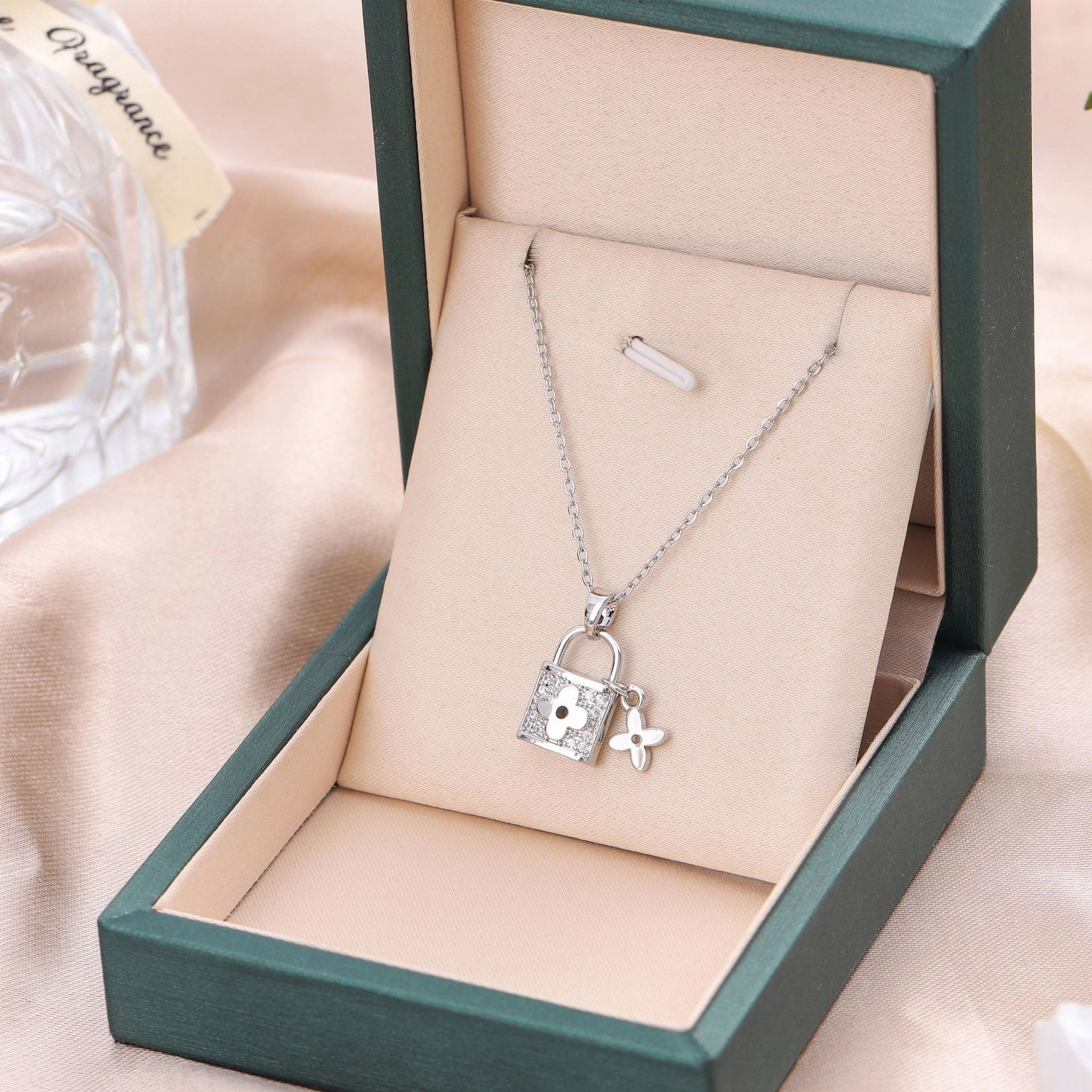 Wholesale Niche Love Tycoon Lock Head Pendant Titanium Steel Necklace