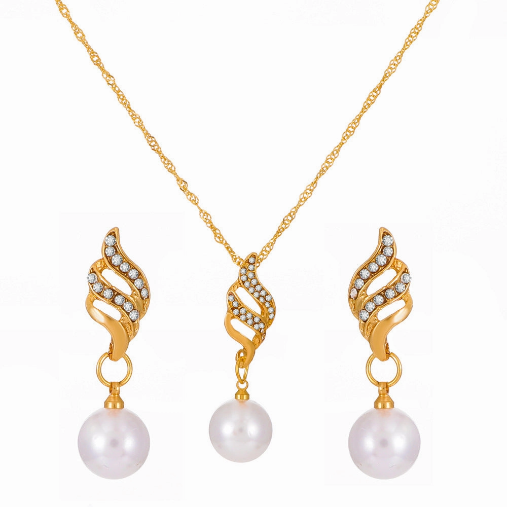 Wholesale Pearl Diamond Alloy Earrings