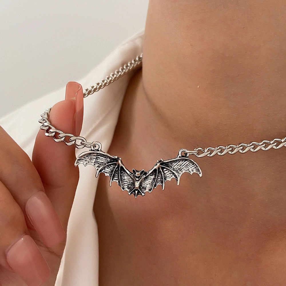 Wholesale Punk black bat Halloween exaggerated hip-hop clavicle chain