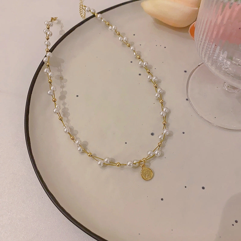 Wholesale Vintage portrait necklace wrapped with pearl clavicle chain