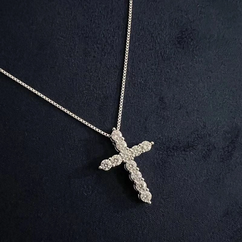 Wholesale Women's sterling silver pendant moissanite cross necklace
